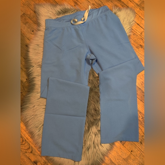 FIGS basic scrub pants 👖 - Picture 1 of 4